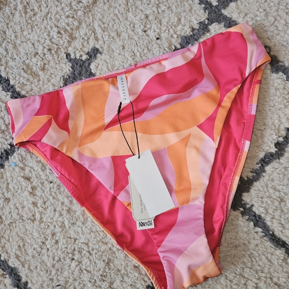 Sanctuary Other - Sanctuary printed high waisted bikini bottom new with tags size large